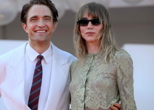 Actor Robert Pattinson and his fiancée, English singer-songwriter Suki Waterhouse