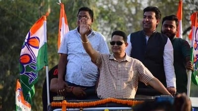 হুমায়ুন কবীরের বাড়িতে পুলিশ, প্রাক্তন IPSকে থানায় তলব? (সৌজন্যে টুইটার)