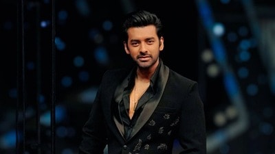 কার মুখে হাসি ফোটালেন অঙ্কুশ?