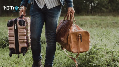 A cabin trolley makes airport travel easier with organised packing, laptop storage, smooth wheels and plenty of room for essentials. (canva.com)