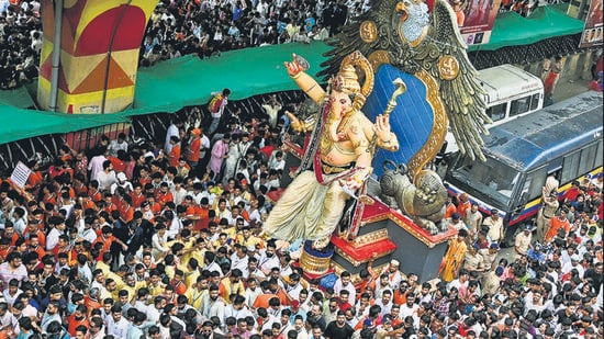 Citizens demand quieter festive celebrations, police step up their act. (Raju Shinde/HT)
