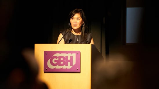 Woman quits full-time HR role, now works just three days a week. (Business Insider)