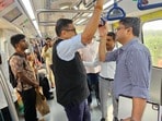 మెట్రోలో సీఎస్ ప్రయాణం