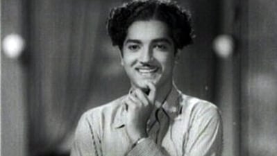 Prem Nazir starred in over 720 films as the hero from 1952-86. Prem Nazir starred in over 720 films as the hero from 1952-86.