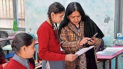 কেন্দ্রীয় সরকারের ‘এক দেশ, এক পড়ুয়া পরিচয়’ ভাবনার অংশ হিসেবে পশ্চিমবঙ্গেও শুরু হয়েছে শিক্ষার্থীদের জন্য ১২ সংখ্যার অনন্য ‘আপার আইডি’ তৈরির প্রক্রিয়া। কেন্দ্রীয় সরকারের ‘এক দেশ, এক পড়ুয়া পরিচয়’ ভাবনার অংশ হিসেবে পশ্চিমবঙ্গেও শুরু হয়েছে শিক্ষার্থীদের জন্য ১২ সংখ্যার অনন্য ‘আপার আইডি’ তৈরির প্রক্রিয়া।