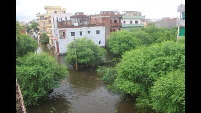 An inundated locality in Bareilly on Monday. (HT PHOTO) An inundated locality in Bareilly on Monday. (HT PHOTO)