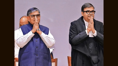 Punjab governor Gulab Chand Kataria with Justice Ashwani Kumar Mishra (right) during the swearing-in ceremony in Chandigarh on Monday. (HT) Punjab governor Gulab Chand Kataria with Justice Ashwani Kumar Mishra (right) during the swearing-in ceremony in Chandigarh on Monday. (HT)