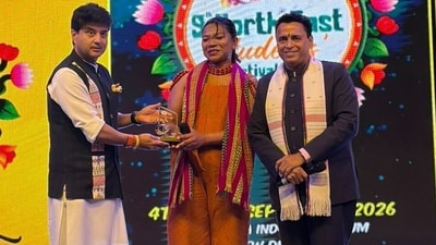 Union Minister for Development of North Eastern Region and Communications, Jyotiraditya Scindia and Sunil Deodhar, founder, My Home India, with singer Lily Sawian from Meghalaya