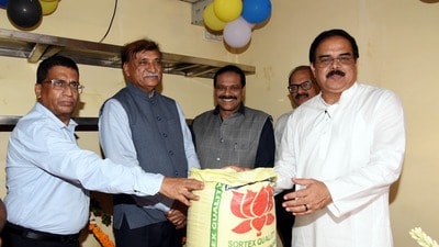 ఏపీ భవన్‌లో ప్రత్యేక రైస్ అవుట్‌లెట్‌ ప్రారంభం