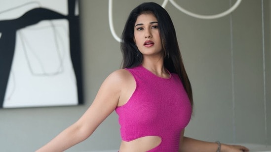 బొబ్బట్లు, చేపలు తీసుకొచ్చి ఇచ్చేవారు, నిస్వార్థ ప్రేమను చూశా.. హీరోయిన్ అమృత చౌదరి కామెంట్స్