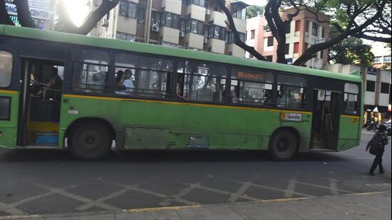 PMPML on Monday launched crackdown on buses operating with their doors open while in motion, following the death of student who fell from moving bus on Sinhagad Road on August 24. (MAHENDRA KOLHE/HT)