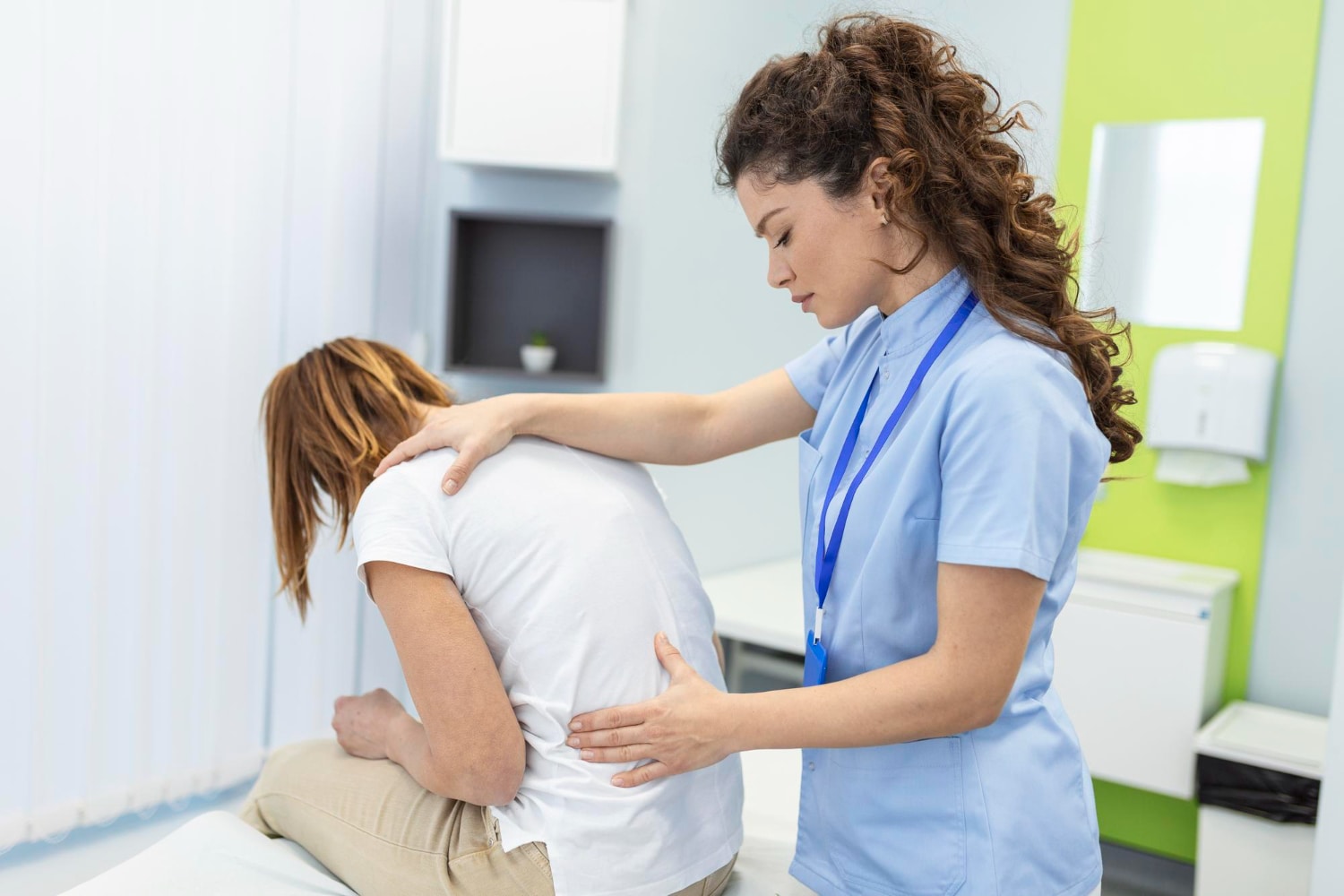 Do not ignore regular back pain! (Picture credit: Freepik)