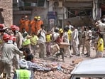 Rescue operations and clearing underway on the second day after the building collapsed. (Sanchit Khanna/HT Photo)