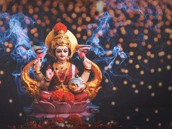 স্বাতী নক্ষত্রে শুক্রের শুভ গোচর! মা লক্ষ্মীর কৃপায় ৩ রাশির ফুটবে মুখে হাসি