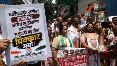 Congress held protests in multiple corners of the country following reports of a purification ritual at Haldwani after Mallikarjun Kharge's speech. (Praful Gangurde/ HT Photo)