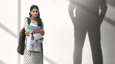 చిరంజీవి ‘కాకా’ నుంచి సర్ప్రైజ్.. అమ్ములు పాపగా మలయాళ బ్యూటీ.. అనస్వర రాజన్ ఫస్ట్ లుక్ వైరల్ (x/KaakaMovie) చిరంజీవి ‘కాకా’ నుంచి సర్ప్రైజ్.. అమ్ములు పాపగా మలయాళ బ్యూటీ.. అనస్వర రాజన్ ఫస్ట్ లుక్ వైరల్ (x/KaakaMovie)