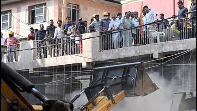 The building collapse site in Delhi’s Satya Niketan. (ANI)