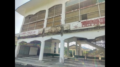 The cricket pavilion is over two decades old. GMDA also plans a  ₹634-crore upgrade covering the stadium’s existing sports infrastructure. (HT)