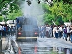 The Delhi government plans to deploy 1,000 truck-mounted anti-smog guns on designated PWD roads during the winter pollution season.