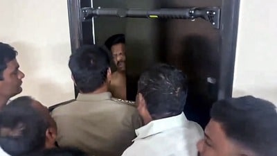 ఇద్దరు ఎమ్మెల్సీలపై సస్పెన్షన్‌ వేటు (BRS)