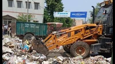 In Hansi, an FIR was registered against 18 people for allegedly obstructing sanitation work, while 11 regular sanitation employees were served show-cause notices for remaining absent. (HT File)