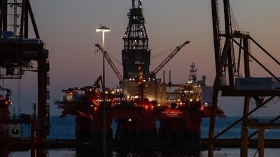 Brent crude crosses $100 as Strait of Hormuz disruption fuels supply fears. (Representative)