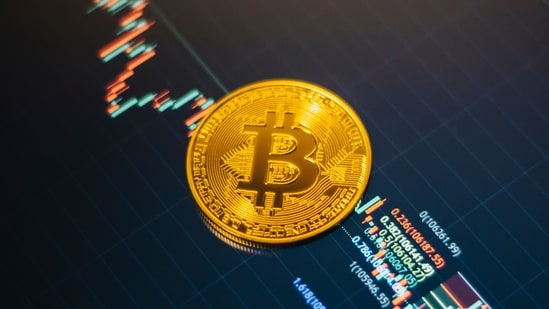 Crypto firms and banks battle over the Clarity Act ahead of the Senate vote. (Pexel/Representative image)(Pexel)