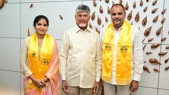 టీడీపీలో చేరిన మజ్జి శ్రీనివాసరావు
