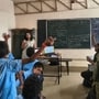 Gen Alpha విద్యార్థులకు జీవన నైపుణ్యాలు నేర్పుతున్న Gen Z వాలంటీర్లు