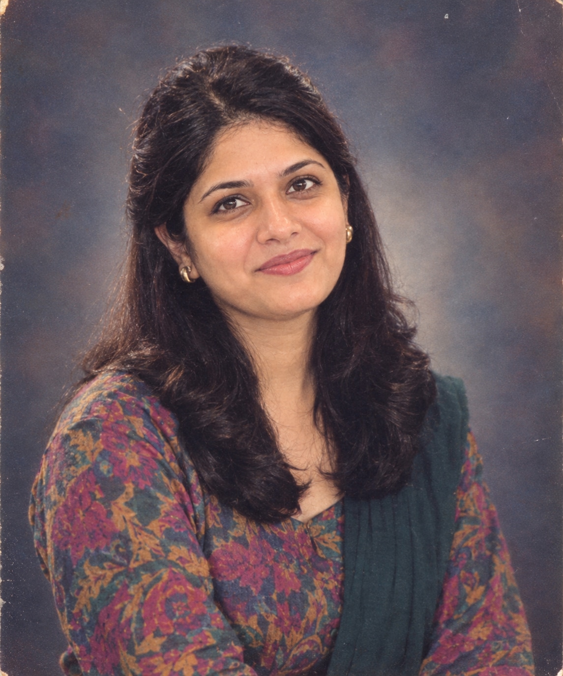 Classic 1990s studio portrait. (AI image created using ChatGPT.) Classic 1990s studio portrait. (AI image created using ChatGPT.)
