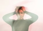 Therapist shares simple strategies to combat overwhelm and stay present,