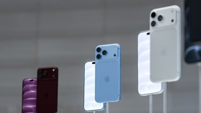 Apple stock price target: BofA cuts its Apple target to $370 after iPhone 18 launch, citing lower prices, higher costs and pressure on profit margins. (Bloomberg) Apple stock price target: BofA cuts its Apple target to $370 after iPhone 18 launch, citing lower prices, higher costs and pressure on profit margins. (Bloomberg)