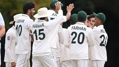 মঙ্গলবার সন্ধ্যায় পোর্টসমাউথের কসমহ্যাম এলাকার একটি ম্যারিয়ট হোটেলে পাকিস্তানের অনূর্ধ্ব-১৯ ক্রিকেট দল অবস্থান করছিল মঙ্গলবার সন্ধ্যায় পোর্টসমাউথের কসমহ্যাম এলাকার একটি ম্যারিয়ট হোটেলে পাকিস্তানের অনূর্ধ্ব-১৯ ক্রিকেট দল অবস্থান করছিল
