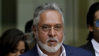 লন্ডনে থাকা বিতর্কিত ব্যবসায়ী বিজয় মাল্য ফের ভারত সরকারের বিরুদ্ধে ‘অন্যায়ের’ অভিযোগ তুললেন। (HT_PRINT) লন্ডনে থাকা বিতর্কিত ব্যবসায়ী বিজয় মাল্য ফের ভারত সরকারের বিরুদ্ধে ‘অন্যায়ের’ অভিযোগ তুললেন। (HT_PRINT)