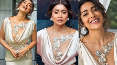 <p>ఒకప్పటి స్టార్ హీరోయిన్ శ్రియా శరణ్ మరోసారి సోషల్ మీడియాలో హాట్ టాపిక్ గా మారింది. ఈ భామ పిక్స్ ఇంటర్నెట్ ను షేక్ చేస్తున్నాయి. </p> (instagram-Shriya Saran) <p>ఒకప్పటి స్టార్ హీరోయిన్ శ్రియా శరణ్ మరోసారి సోషల్ మీడియాలో హాట్ టాపిక్ గా మారింది. ఈ భామ పిక్స్ ఇంటర్నెట్ ను షేక్ చేస్తున్నాయి. </p> (instagram-Shriya Saran)