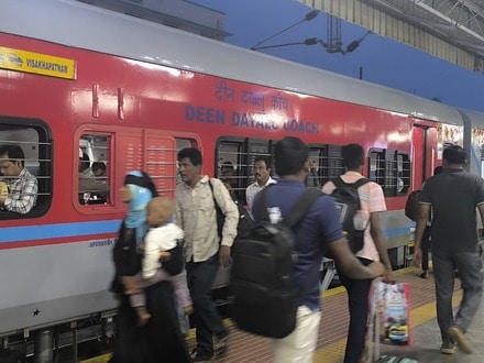 ప్రత్యేక రైళ్ల పొడిగింపు