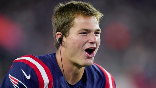 Drake Maye’s journey from North Carolina high school star to Patriots quarterback includes college success, marriage, family, NFL career and wealth. (AP Photo/Robert F. Bukaty)(AP Photo/Robert F. Bukaty)