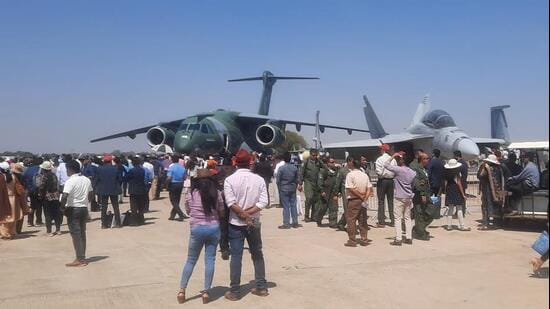 Embraer executives are expected to meet Indian officials at the Brics Summit as Brazil renews its push for the C-390 Millennium aircraft for the IAF.