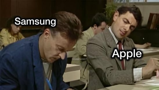Apple iPhone Duo's <span class='webrupee'>₹</span>3 lakh price tag sparked a meme fest online.