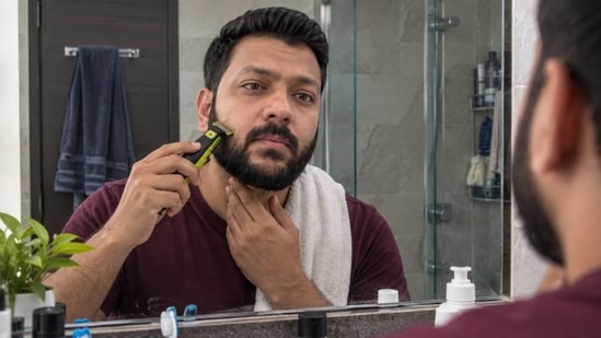 Review of Philips QP2724/10 OneBlade Trimmer
