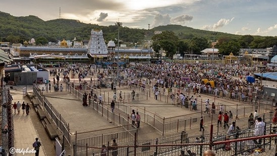 తిరుమలలో భక్తుల రద్దీ