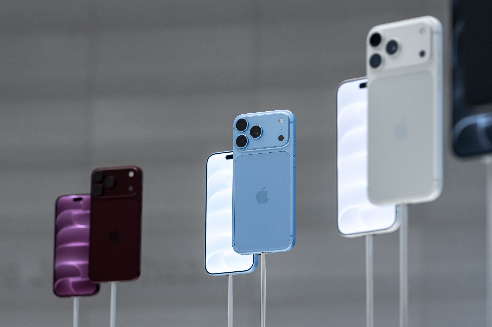 Apple iPhone 18 Pro and Pro Max smartphones during a product unveiling event at Apple Park in Cupertino, California, US on Sept 9, 2026. (Bloomberg) Apple iPhone 18 Pro and Pro Max smartphones during a product unveiling event at Apple Park in Cupertino, California, US on Sept 9, 2026. (Bloomberg)