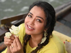 ‘মিষ্টি খেলে খুব খুশি হয়, ওর লাথি খুব এনজয় করছি’,
