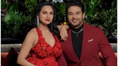 গৌরব খান্না ও আকাঙ্খা চামোলা। গৌরব খান্না ও আকাঙ্খা চামোলা।
