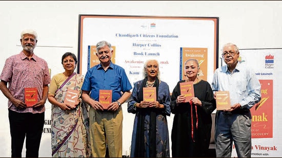 From left: Hindustan Times executive editor Ramesh Vinayak, former Punjab chief secretary Vini Mahajan, former chief of army staff and CCF president Gen VP Malik (retd), author Kamla K Kapur, theatre personality Neelam Mansingh Chaudhary and former Panjab University vice-chancellor Arun Kumar Grover during the launch event on Saturday. (Sanjeev Sharma/HT)