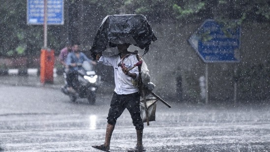 తెలంగాణకు భారీ వర్ష సూచన