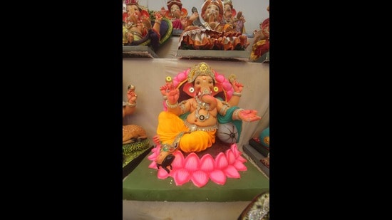 Ganesh idols go on sale in Lucknow (HT Photo)