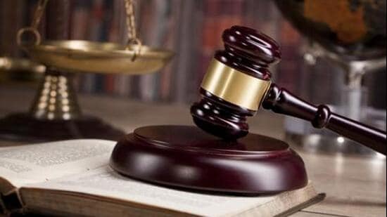 The court, however, held that the father would be entitled to visitation rights on every Sunday. (Shutterstock)