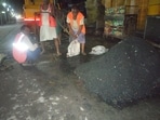 Sacks filled with sand and other stuff being pulled out of the sewer lines in Varanasi on Saturday. (SOURCED)