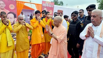 Chief minister Yogi Adityanath attended the ‘Shri Shiv Mahapuran Katha’ in Unchahar, Rae Bareli, on the third day of the event on Sunday. (Sourced)
